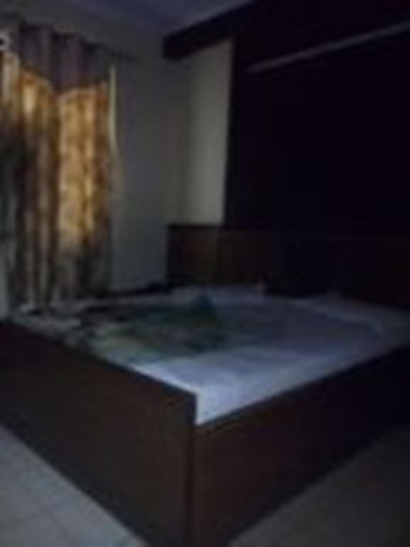 Hotel Hans International New Delhi Room photo